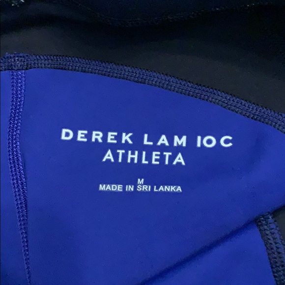 Butt flattering Athleta Capri leggings - Picture 9 of 10